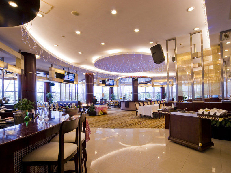 ホテル ラマダ プラザ シノベイ シャンハイ Fengxian レストラン 写真